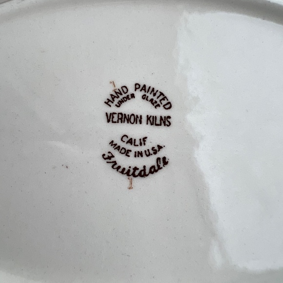 Vintage Vernon Kilns Hand Painted 9.5 x 7.25 inch serving bowls - single - Picture 2 of 5